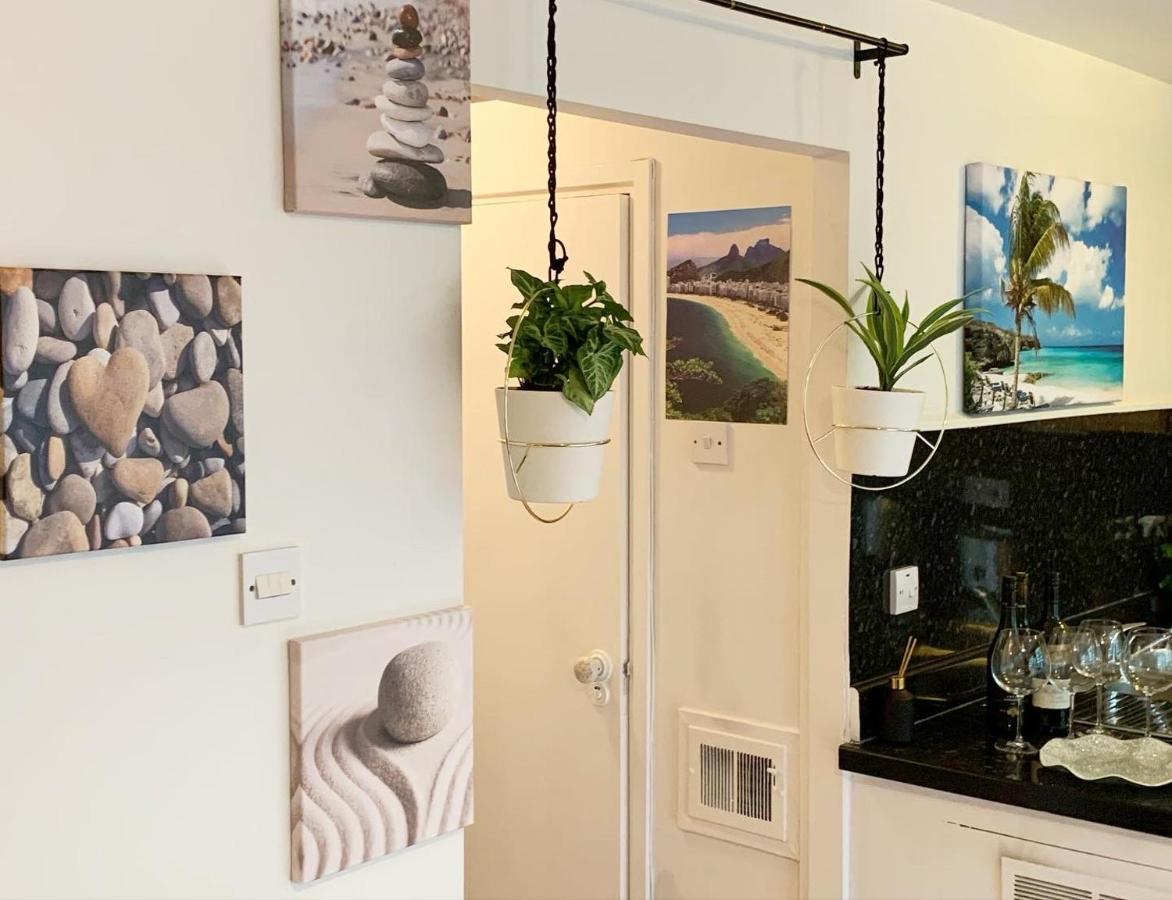 런던 Garden Beautiful Cozy Flat , Recent Decorated. 아파트 외부 사진